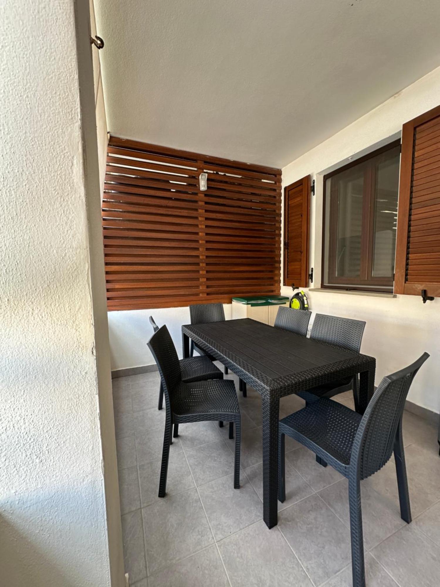 Gris I Blanca Apartment Alghero Bagian luar foto